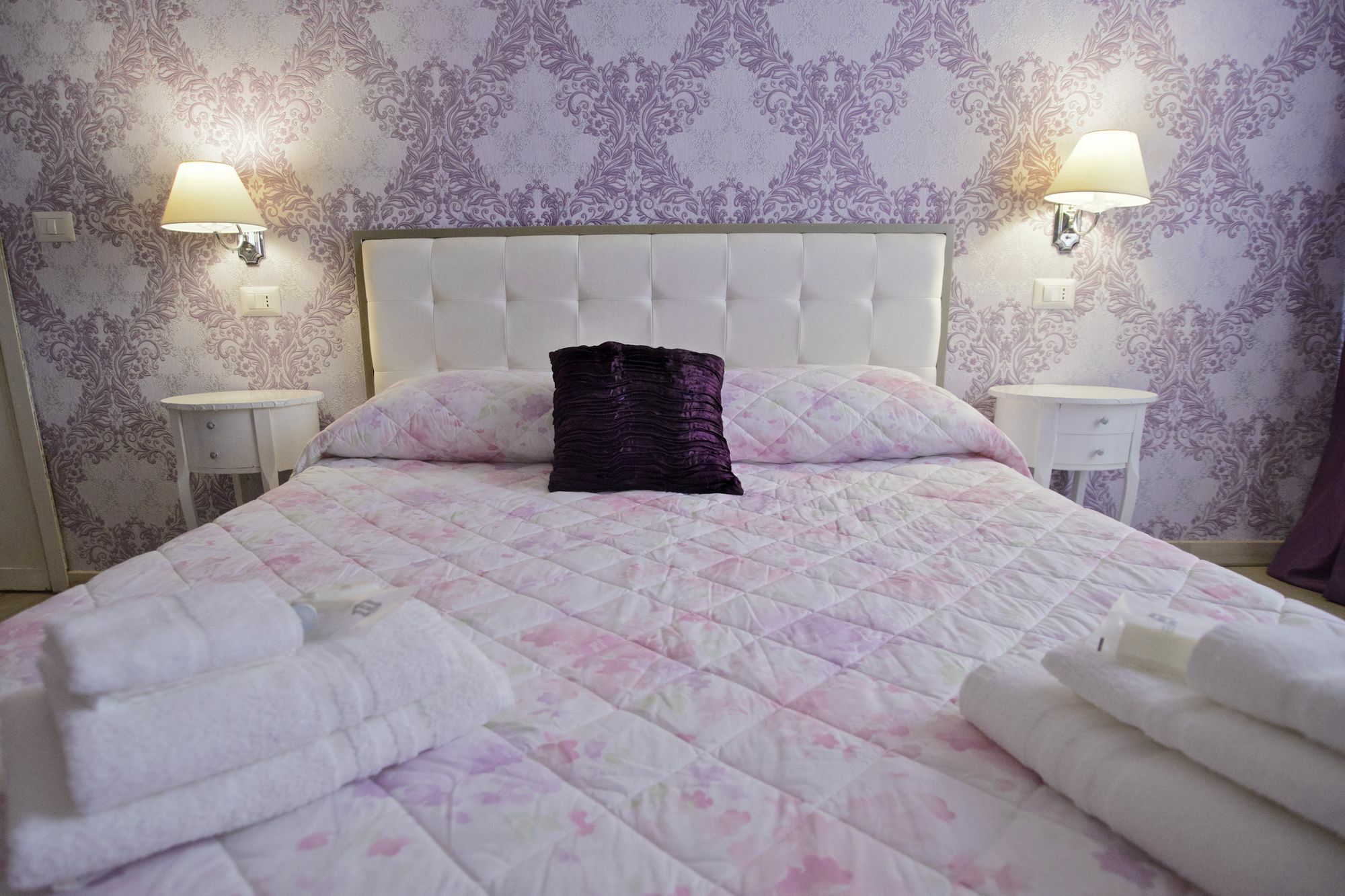 Vatican Rooms Accommodation روما المظهر الخارجي الصورة