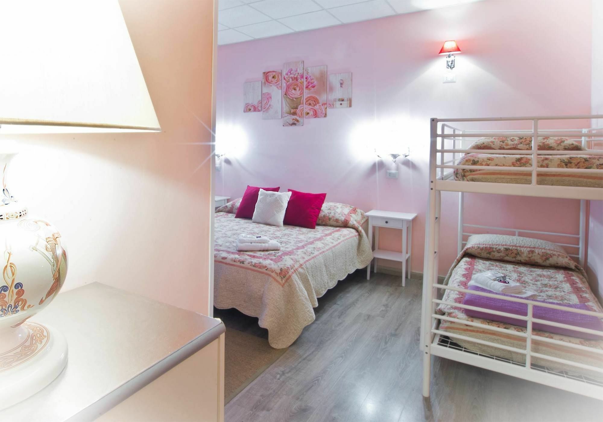 Vatican Rooms Accommodation روما المظهر الخارجي الصورة